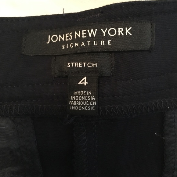Jones New York Signature Navy Blue Shorts - Picture 3 of 5